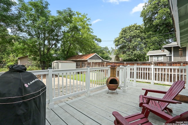 1106 W Summit Ave, San Antonio, TX 78201 - deck featuring a fenced backyard