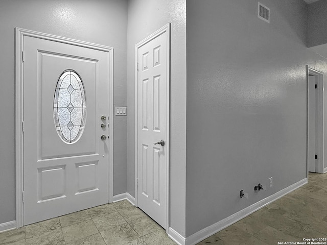201 Craig Pl Apt B, San Antonio, TX 78212 - entryway featuring baseboards