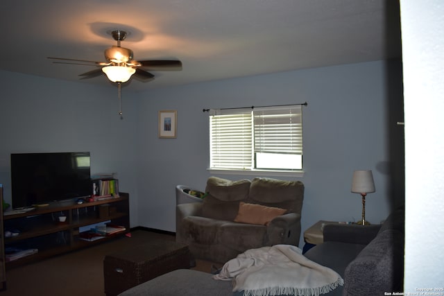 8328 Morning Grv, Converse, TX 78109 - living area featuring a ceiling fan