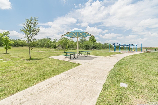 609 San Augustine, New Braunfels, TX 78132 - view of community with a yard