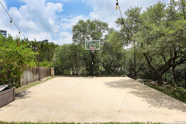 1818 Palmer Vw, San Antonio, TX 78260 - view of patio with community basketball court