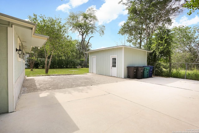 772 Cresthill, San Antonio, TX 78220 - garage featuring driveway