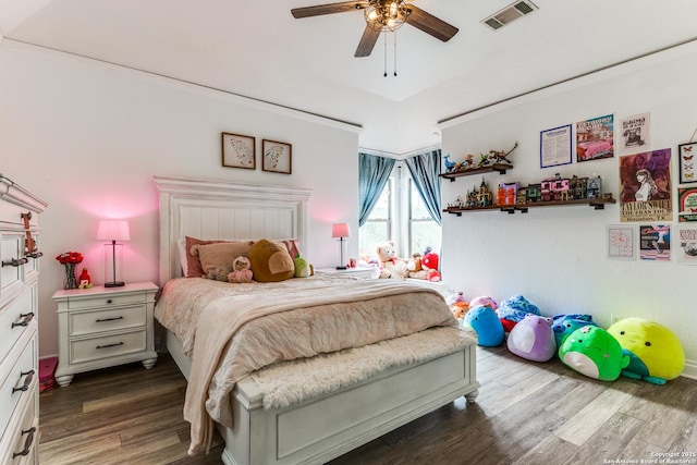 10 Kings Tower, San Antonio, TX 78257 - bedroom with wood finished floors and a ceiling fan