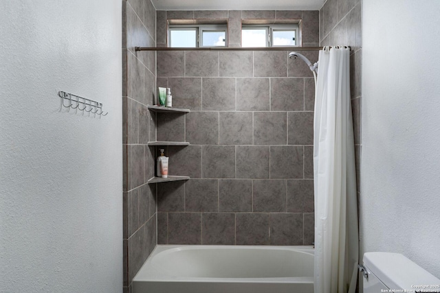 222 Laurelwood, San Antonio, TX 78213 - full bath featuring toilet, shower / tub combo with curtain, and a textured wall