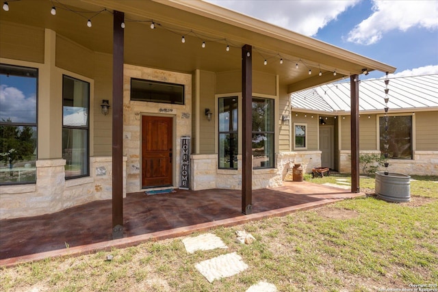 122 Twisting Oaks Ct, Pipe Creek, TX 78063 - view of porch