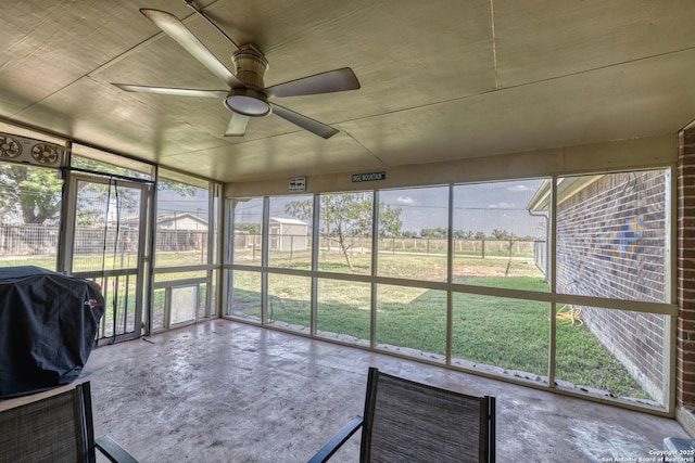 105 S Bluebonnet, Uvalde, TX 78801 - sunroom / solarium with a ceiling fan