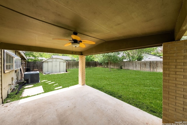 435 Sharon, San Antonio, TX 78216 - view of patio with central AC unit and ceiling fan