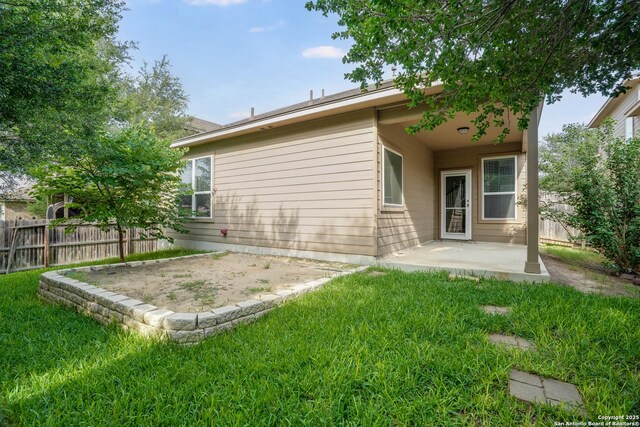 6763 Indian Ldg, San Antonio, TX 78253 - back of property with a patio