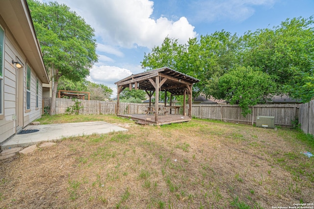 10736 Gemsbuck Ldg, San Antonio, TX 78245 - view of yard with a patio area, a gazebo, and a deck