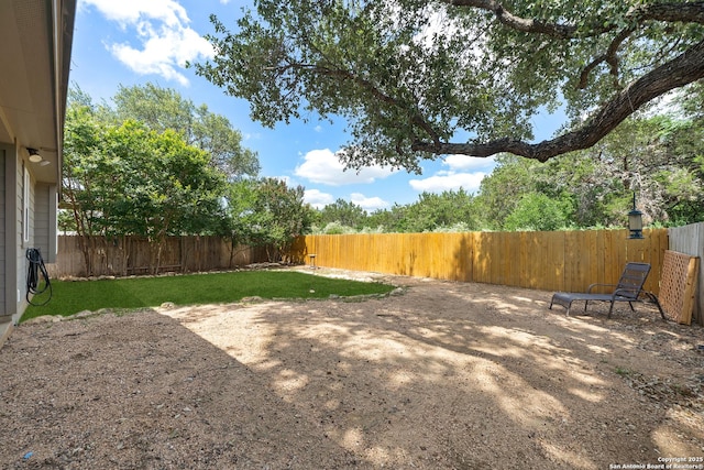 13014 Essen, Helotes, TX 78023 - view of yard