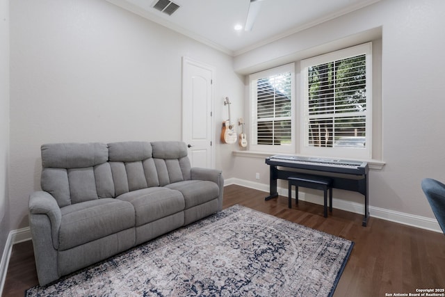 314 Regent Cir, Shavano Park, TX 78231 - living room featuring crown molding, wood finished floors, and baseboards