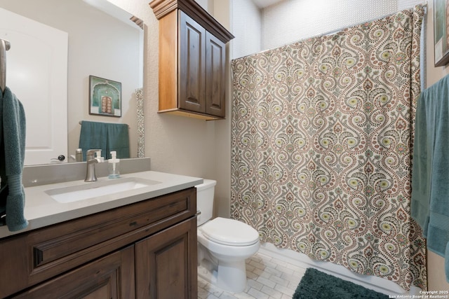 314 Regent Cir, Shavano Park, TX 78231 - bathroom featuring vanity, toilet, and shower / bath combo with shower curtain