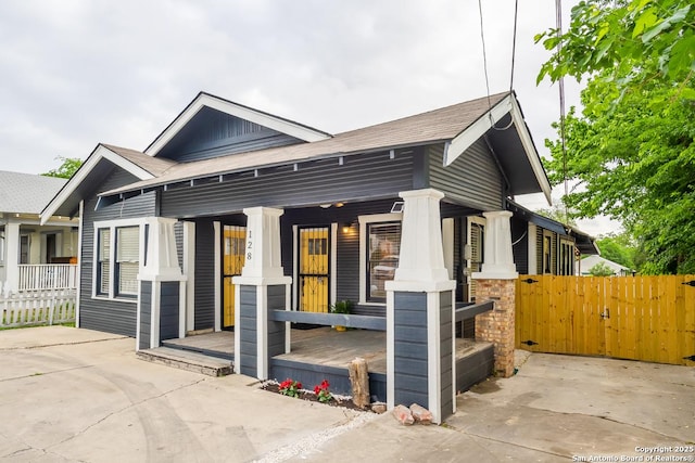 128 Blanco, San Antonio, TX 78212 - view of front facade featuring a porch