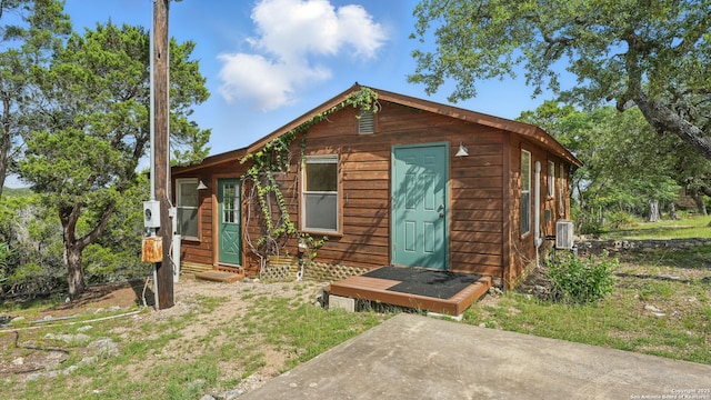1001 Naked Indian, New Braunfels, TX 78132 - view of front of home with cooling unit