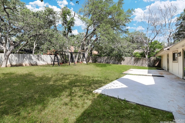 5411 Lancashire, San Antonio, TX 78230 - view of yard featuring a patio area