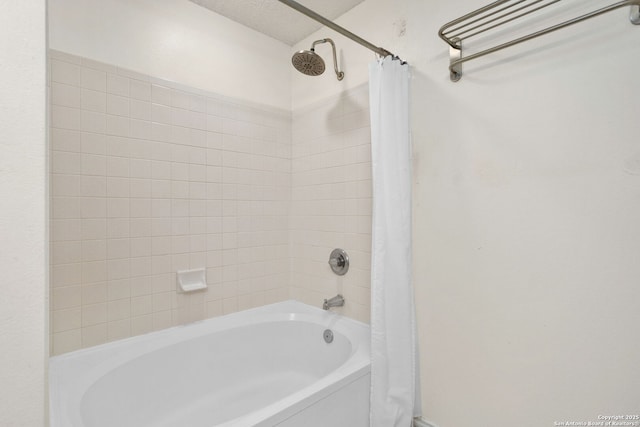 18718 Legend Oaks, San Antonio, TX 78259 - full bathroom featuring shower / bath combo with shower curtain