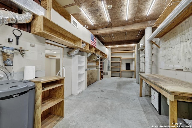642 Lakebreeze, Canyon Lake, TX 78133 - unfinished basement with a workshop area