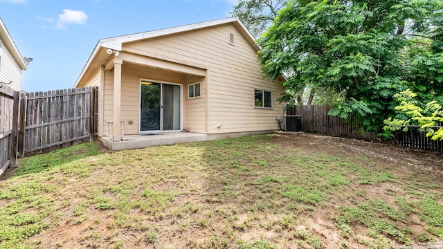3714 Hideaway Grn, San Antonio, TX 78261 - rear view of property featuring central AC