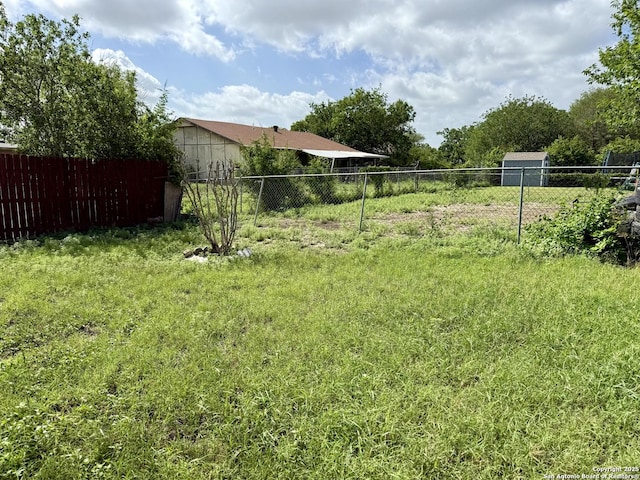 9010 Bowline, San Antonio, TX 78242 - view of yard