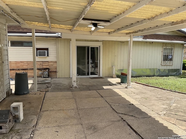 2918 Hatton, San Antonio, TX 78237 - view of patio / terrace featuring ceiling fan