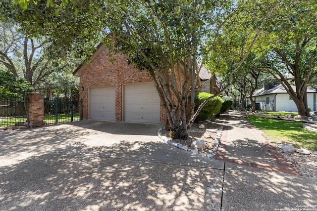 18203 Newcliff, San Antonio, TX 78259 - view of front facade with brick siding and driveway