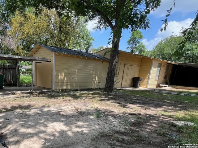 519 Huisache, San Antonio, TX 78212 - view of side of home