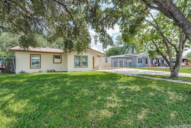 326 Sublett, San Antonio, TX 78223 - ranch-style house with concrete driveway