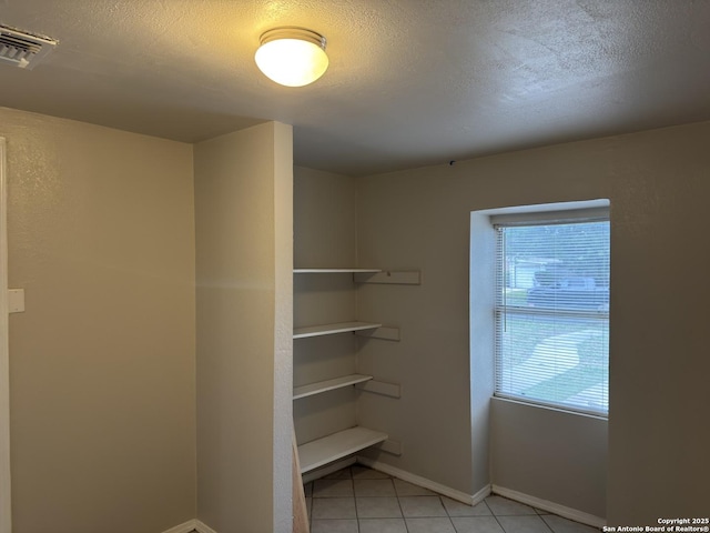 1715 Parnell, San Antonio, TX 78224 - view of pantry