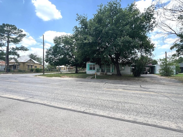 413 4th St, Poteet, TX 78065 - view of front of home