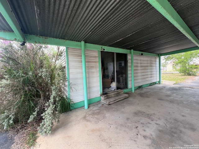 413 4th St, Poteet, TX 78065 - view of garage