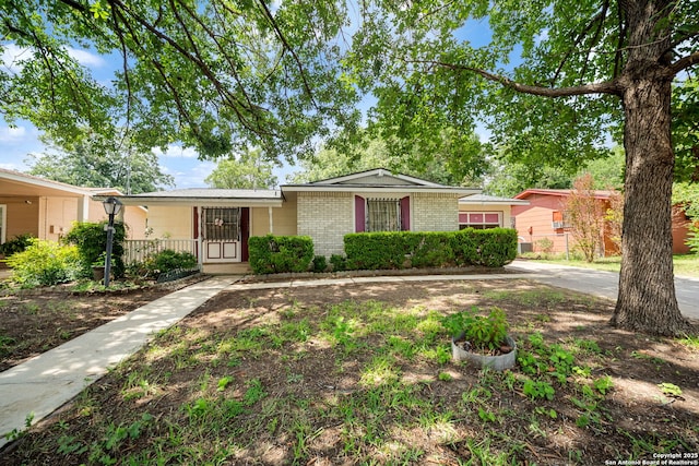7022 Centergrove Dr, San Antonio, TX 78227 - single story home featuring brick siding