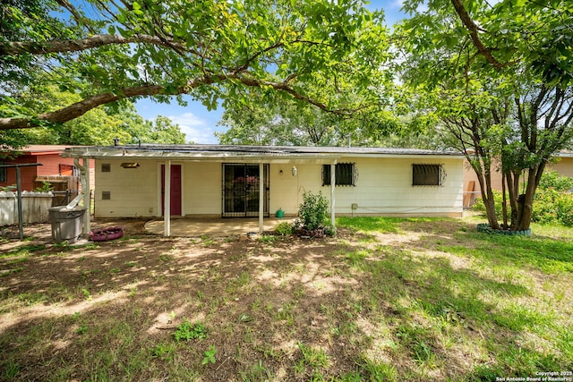 7022 Centergrove Dr, San Antonio, TX 78227 - rear view of house with a patio