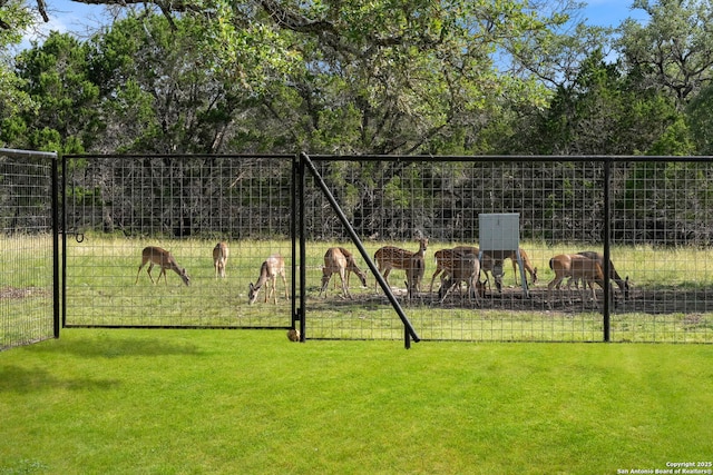 744 E Rio Azule, Pipe Creek, TX 78063 - view of home's community