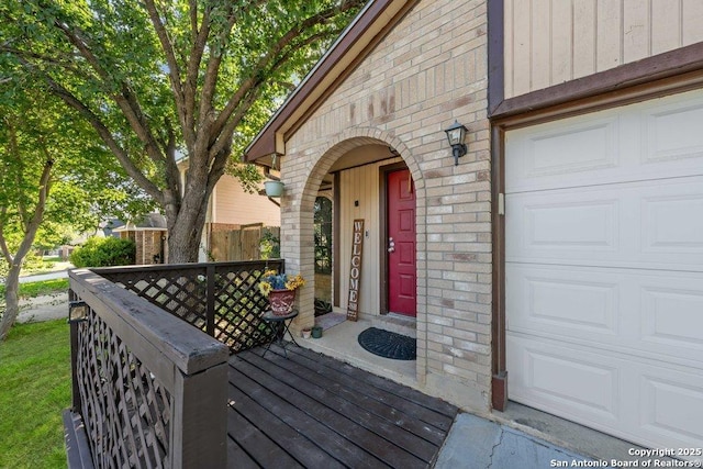 6411 Gray Rdg, San Antonio, TX 78233 - view of wooden deck