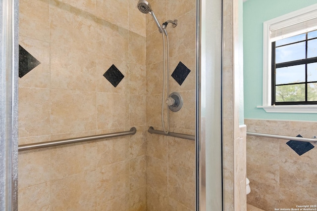 1373 County Road 373, Uvalde, TX 78801 - bathroom featuring a shower stall