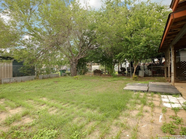 3415 Twining, San Antonio, TX 78211 - view of yard