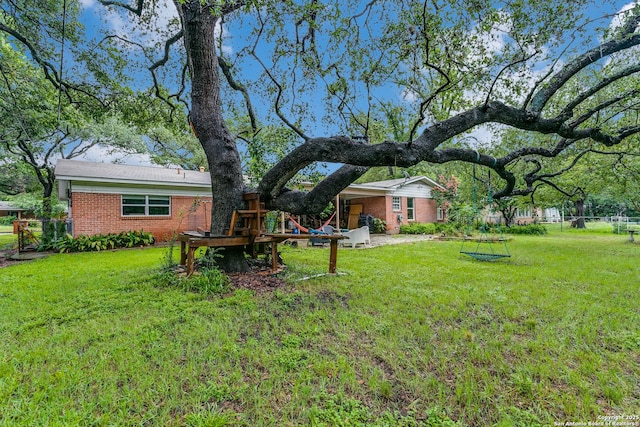 1332 Grey Oak Dr, San Antonio, TX 78213 - view of grassy yard