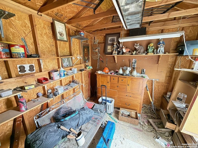 215 W Academy, San Antonio, TX 78226 - miscellaneous room featuring a workshop area