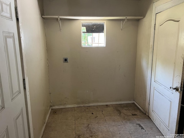 310 N Gevers, San Antonio, TX 78202 - laundry area featuring hookup for an electric dryer and baseboards