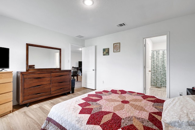 9015 Lunar Cv, San Antonio, TX 78252 - bedroom featuring light wood-style floors and recessed lighting