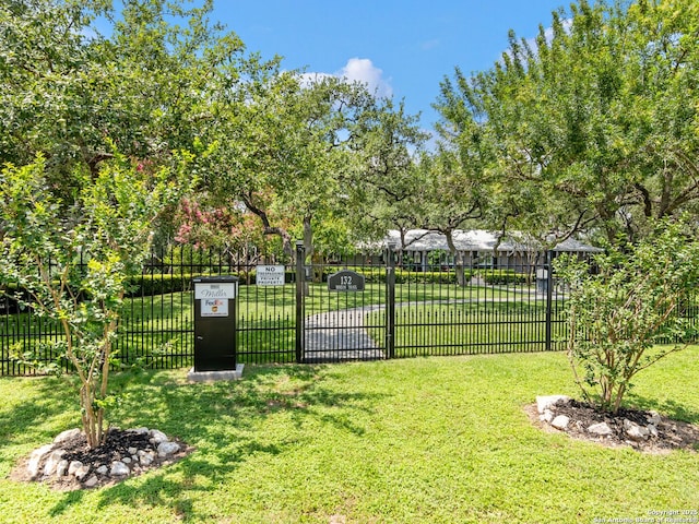 132 Wagon Trail Rd, Shavano Park, TX 78231 - view of yard