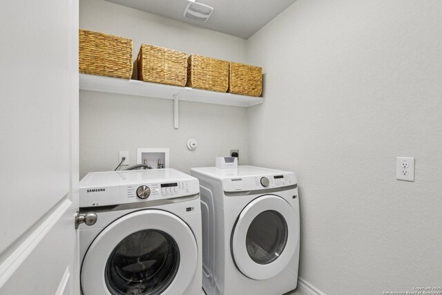 183 Amethyst Woodstar, San Antonio, TX 78253 - washroom with washer and clothes dryer