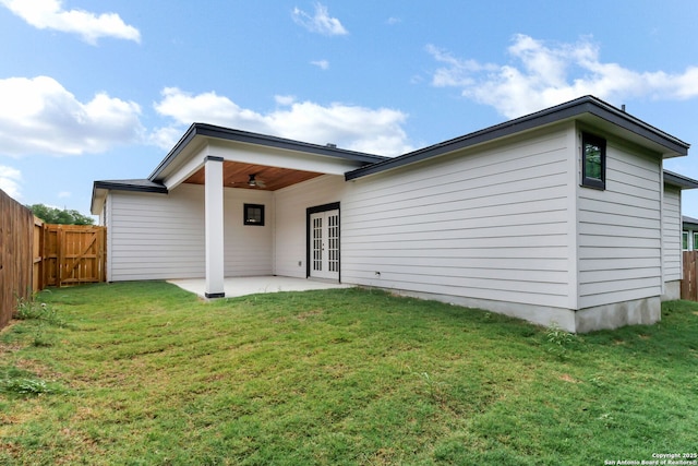 9911 Loma Alta Cir, Converse, TX 78109 - back of property featuring a patio area, a fenced backyard, and french doors