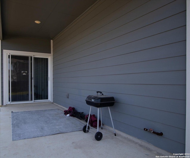 12904 Liam Ct, Saint Hedwig, TX 78152 - view of patio / terrace