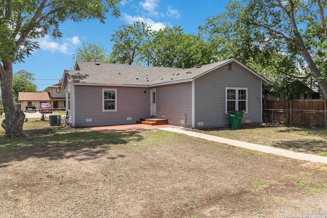 2738 Ravina, San Antonio, TX 78222 - back of house featuring a patio