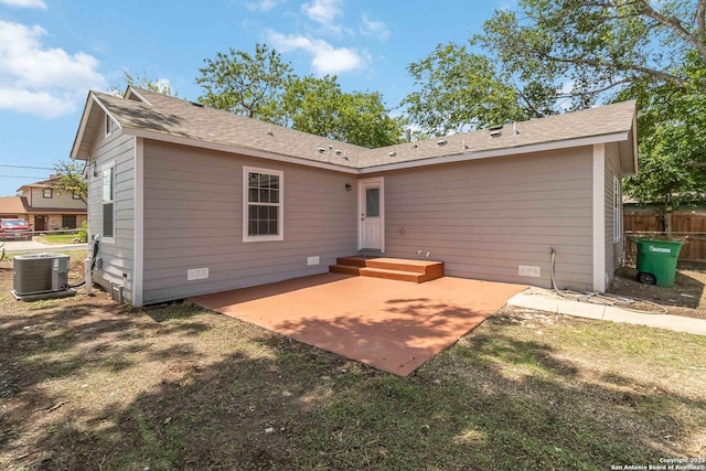 2738 Ravina, San Antonio, TX 78222 - back of house featuring a patio