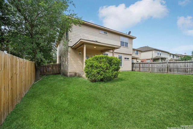 12107 Dawson Cir, San Antonio, TX 78253 - back of property with a fenced backyard