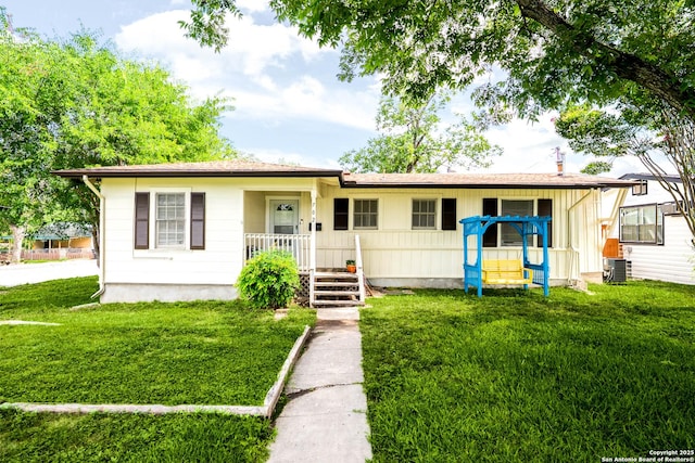 702 John Adams, San Antonio, TX 78228 - single story home featuring a front lawn