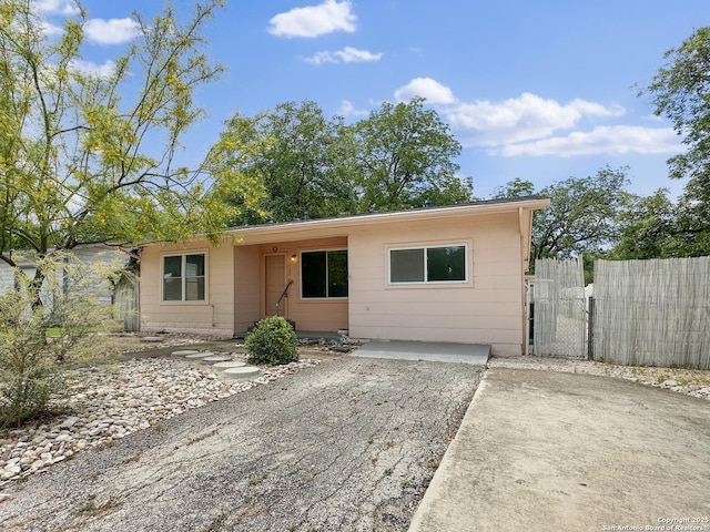 737 N Central, New Braunfels, TX 78130 - view of front of property with a gate
