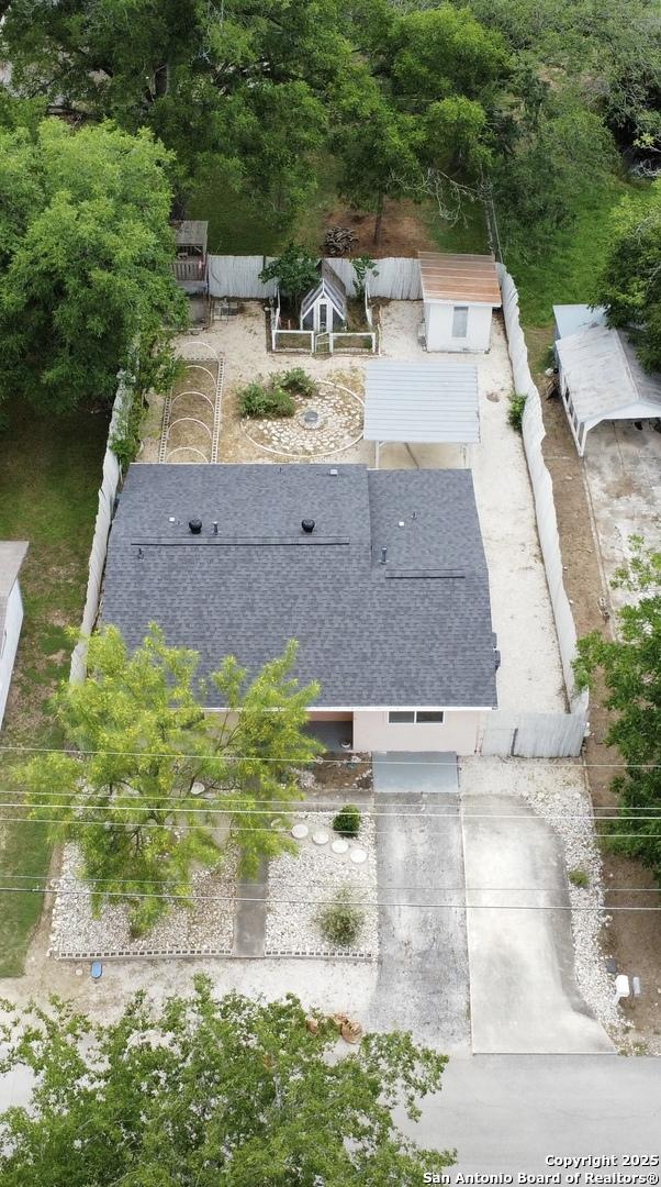 737 N Central, New Braunfels, TX 78130 - aerial view of property and surrounding area